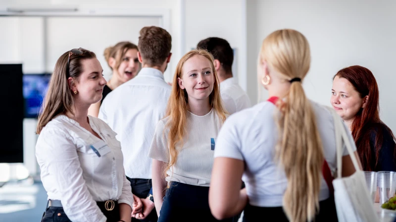 skupina dívek - studenty bc.