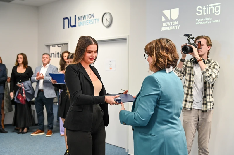 Preparation for final theses and defences