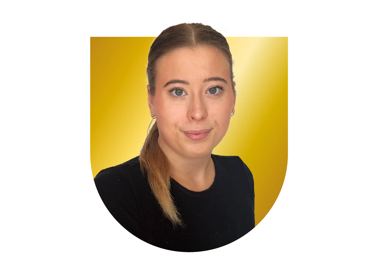 Laura Kelecsenyi - premium