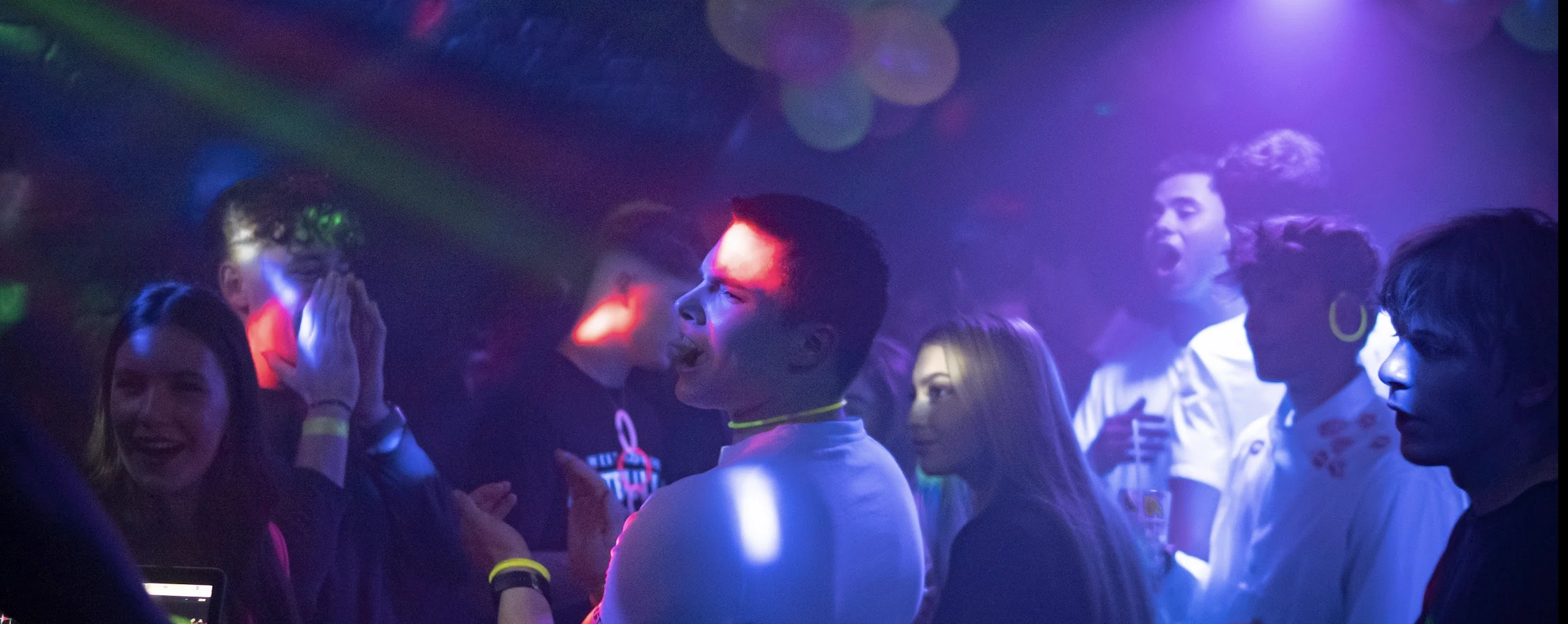 Final Party Brno: NEON Party