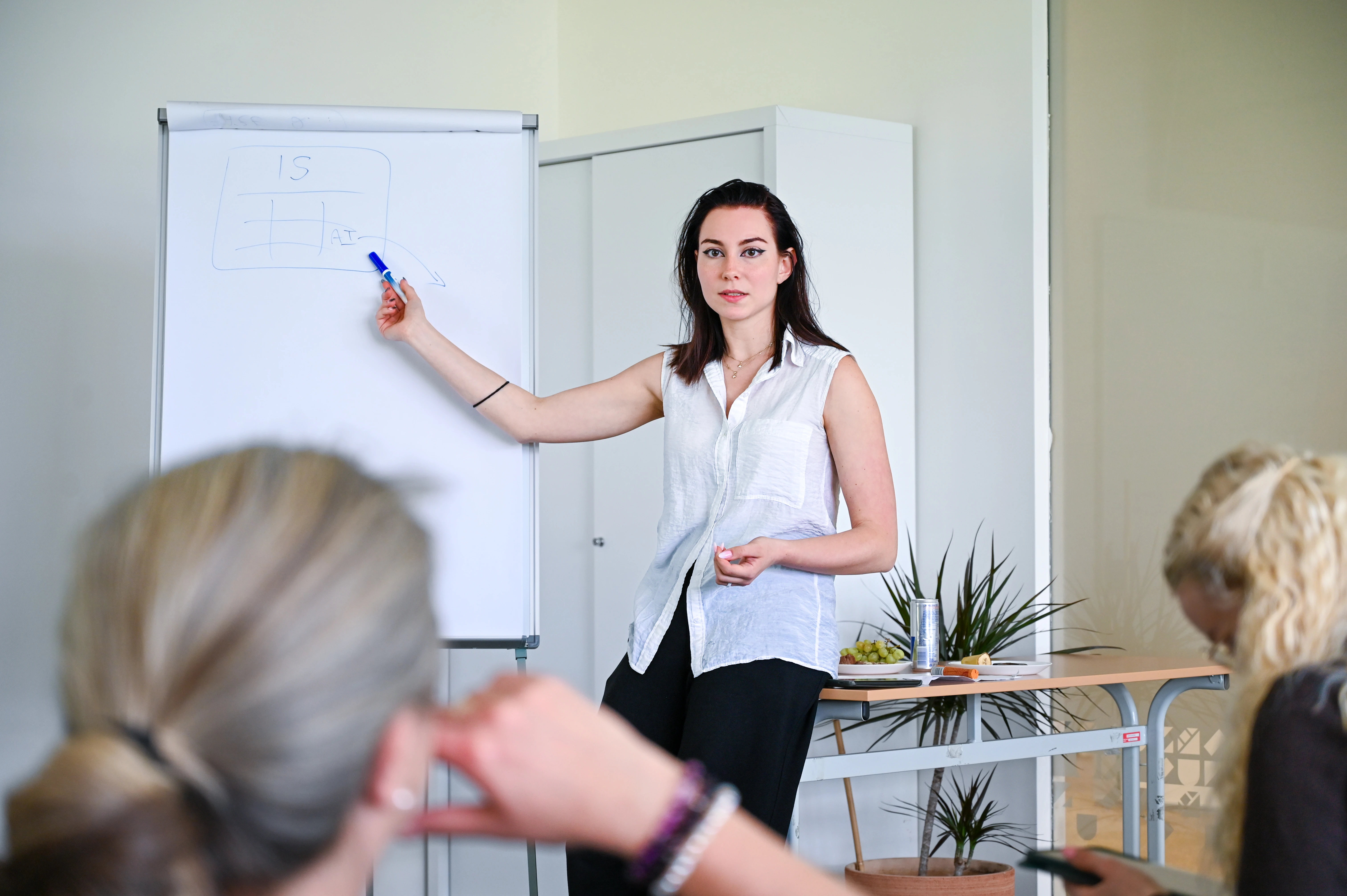 Running a&nbsp;Business While Studying: How to Build a&nbsp;System Where Neither Fails