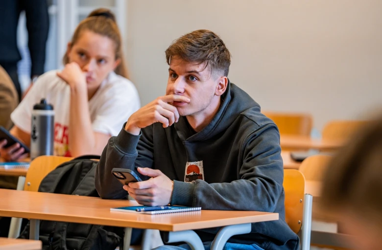 Jak financovat studium na vysoké škole i bez půjček