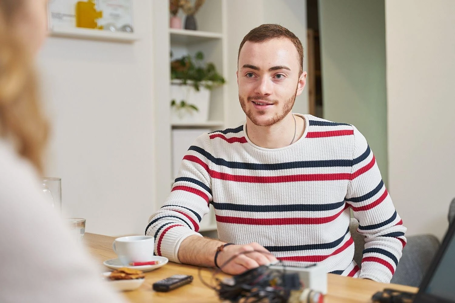 Naučte se utvářet podložené názory. Tomáš Vrba má tip na knihu, která vám s tím pomůže